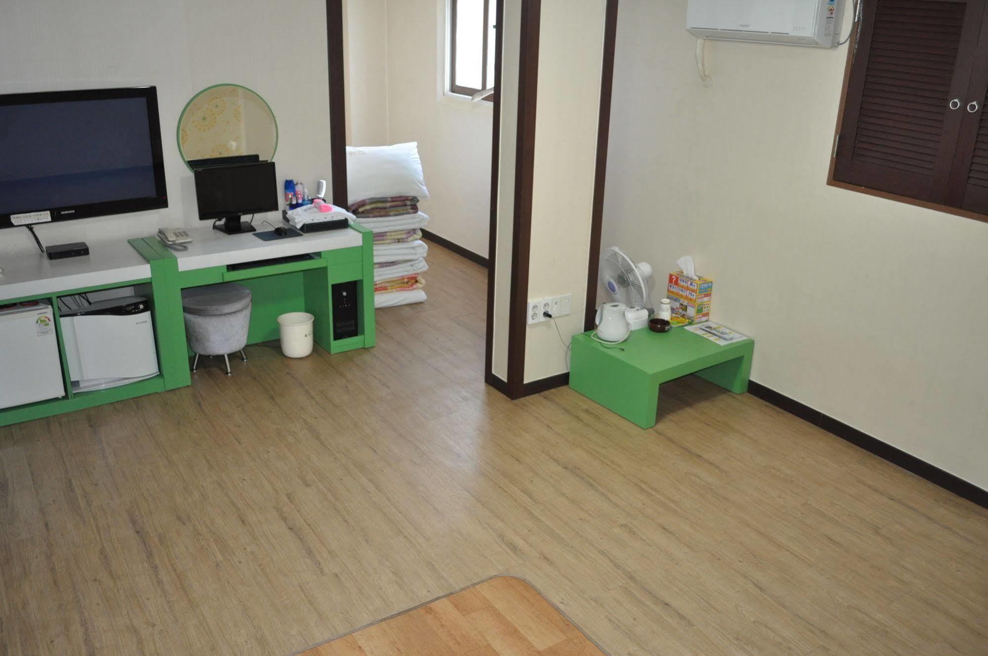 Goodstay Woosin Hotel Jeonju Ngoại thất bức ảnh